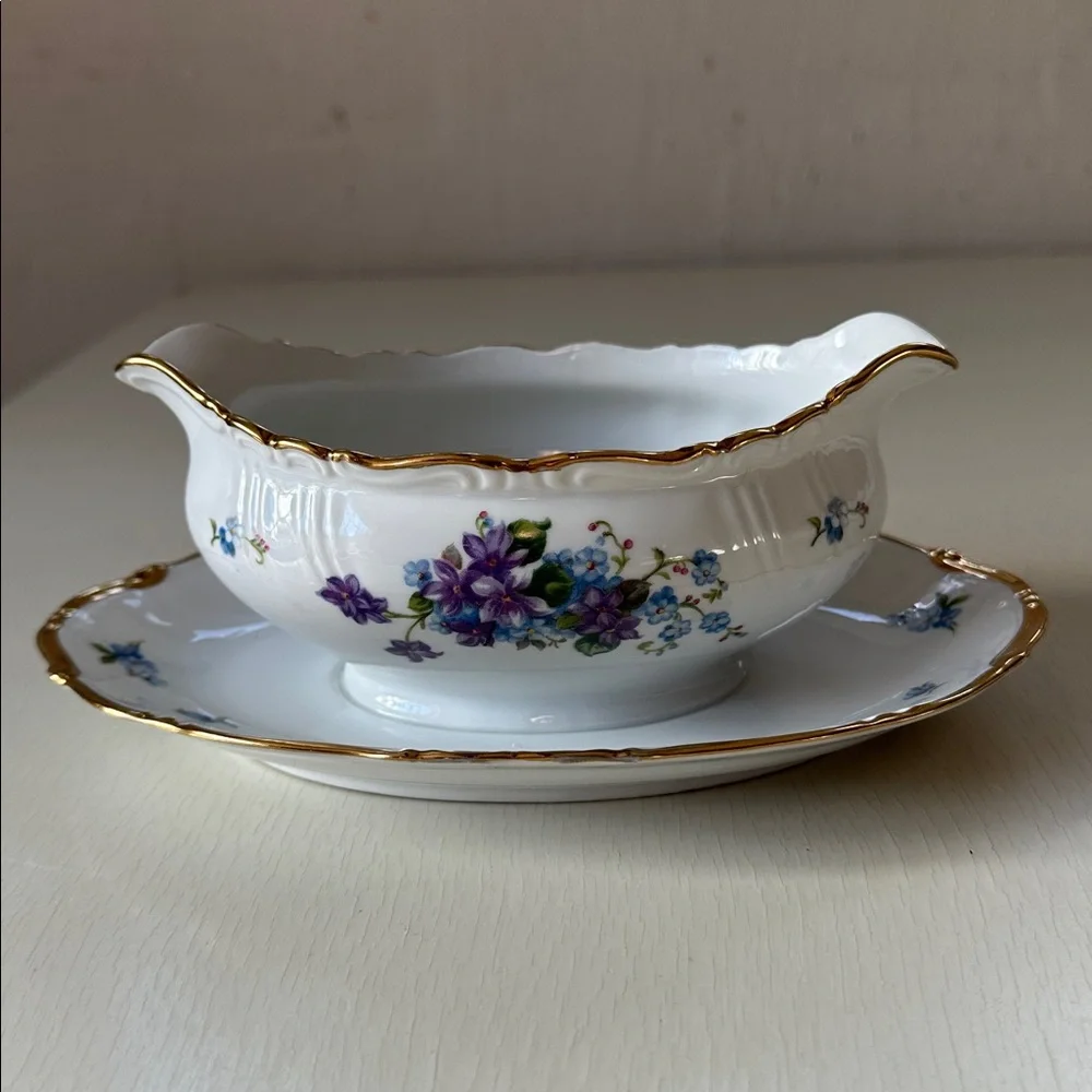 Spring Garden Gravy Boat with Attached Underplate Japan